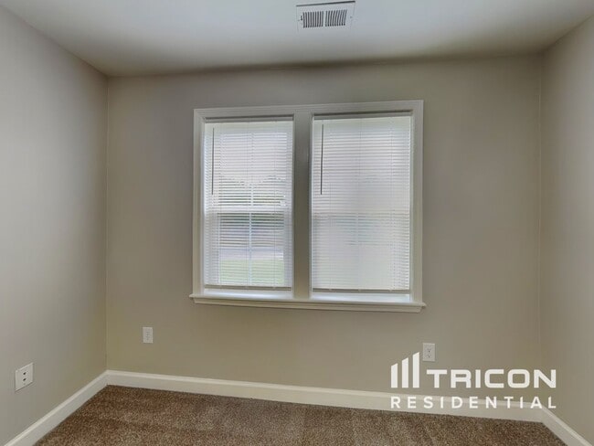 Building Photo - 4815 Elmhurst Ridge Ct