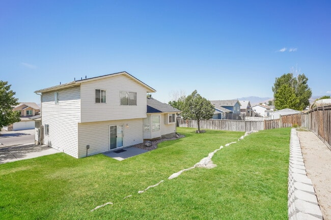 Building Photo - Tri-Level in Lehi's Ridge Neighborhood with RV Parking and a Finished Basement Suite