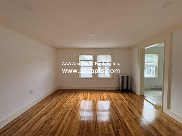 Building Photo - 33 Clifton Ave