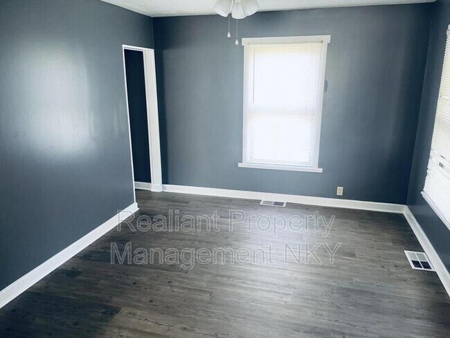 Building Photo - 5368 Mary Ingles Hwy