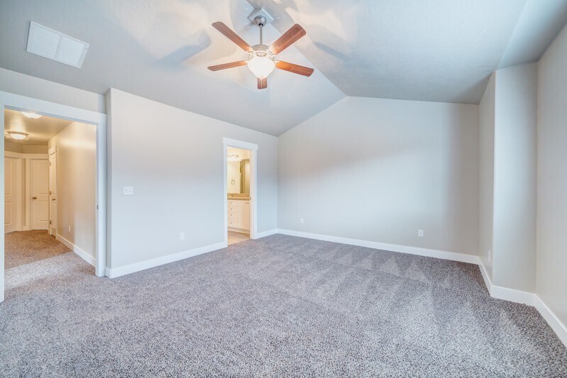 Building Photo - 1159 S 225 E
