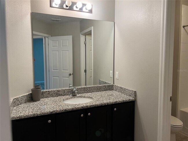 Building Photo - 4850 Poolside Dr