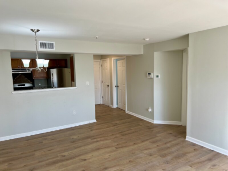 Building Photo - 14000 Farnsworth Ln