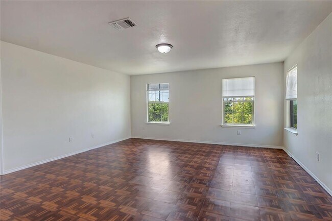 Building Photo - 11000 Kirkoswald Rd