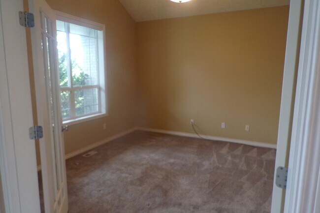 Building Photo - 15311 SE Bybee Dr