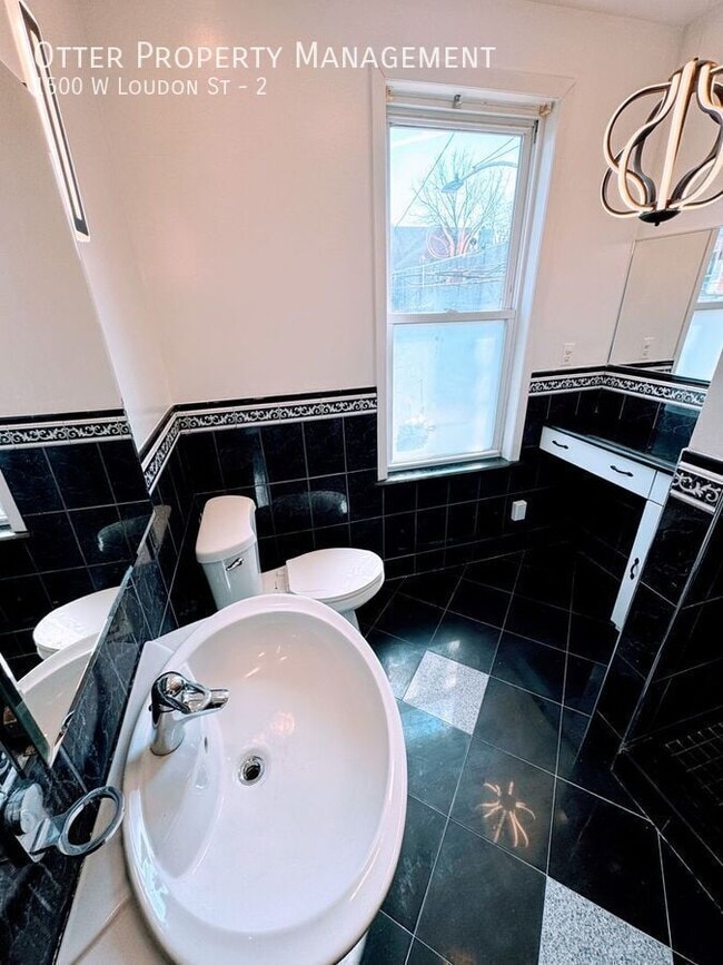 Building Photo - 1500 W Loudon St