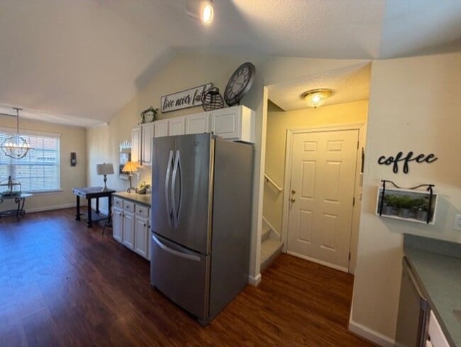 Building Photo - Suffolk Meadows