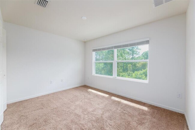 Building Photo - 632 Stonebriar Dr
