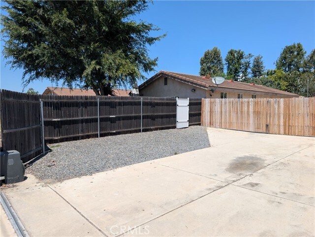 Building Photo - 11377 Buckskin Ave