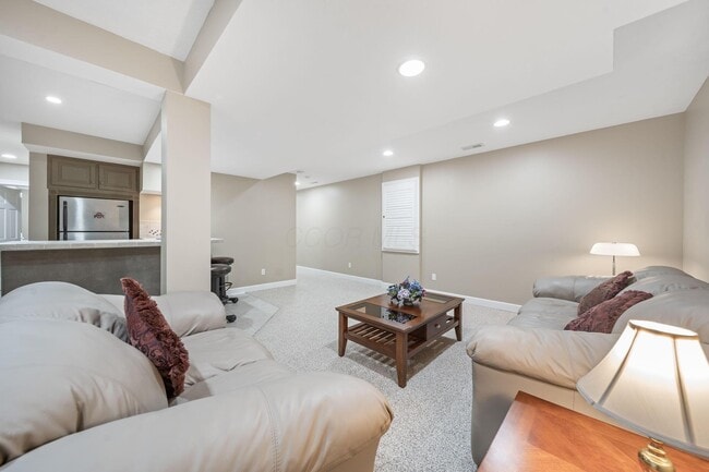 Building Photo - 4939 Stonehaven Dr