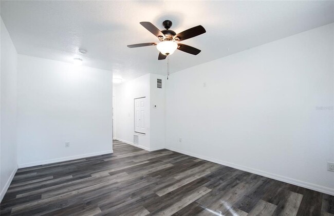 Building Photo - 717 E Gulf Blvd