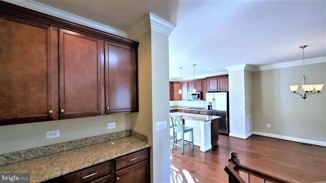 Building Photo - 10607 School St