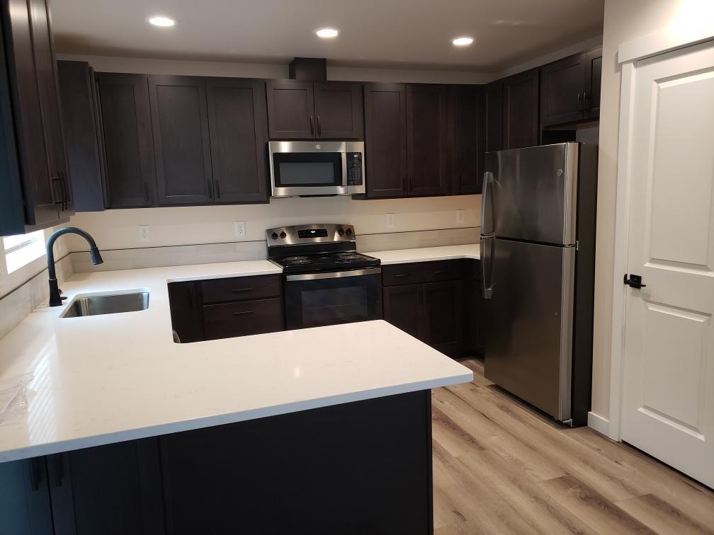 Building Photo - 1302 E Capitol Ave