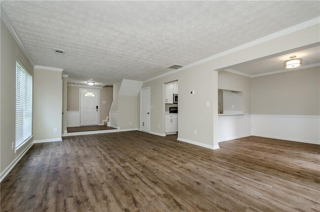 Building Photo - 10840 Mortons Crossing