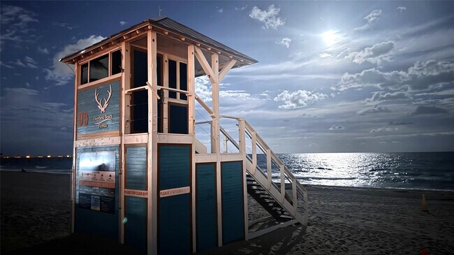 Building Photo - 770 SE 2nd Ave