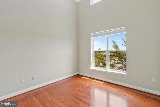 Building Photo - 501 Hungerford Dr