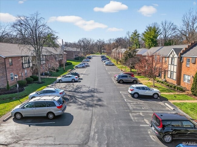 Building Photo - 1040 Pinegate Dr