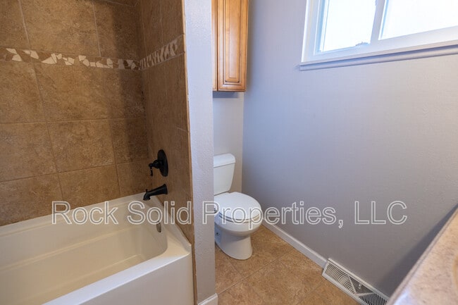 Building Photo - 4709 Windmill Rd