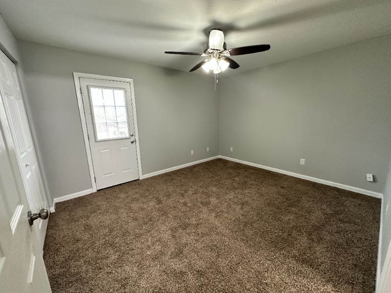 Building Photo - 3906 Dunbar Ave