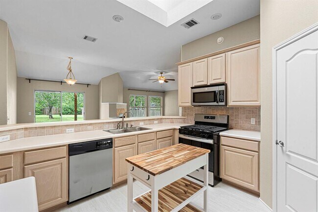 Building Photo - 7172 Ridge Oak Rd
