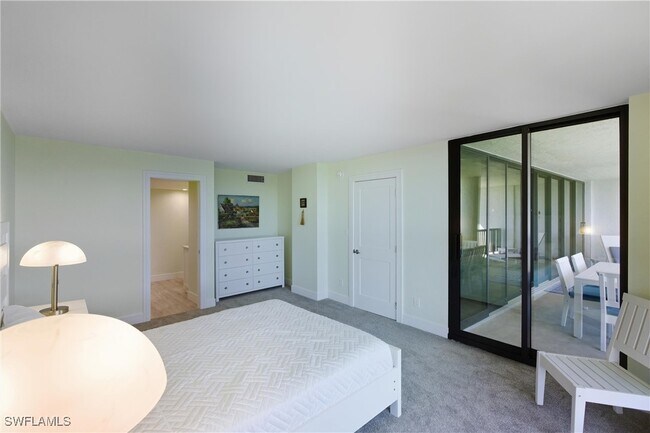 Building Photo - 2316 Gulf Shore Blvd N