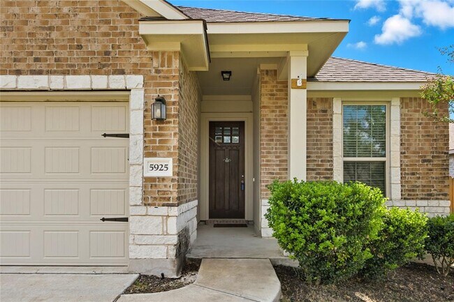 Building Photo - 5925 Malta Cir