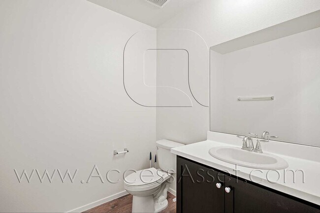 Building Photo - 41278 Winterberry St