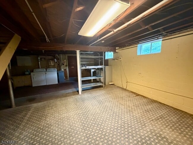 Building Photo - 5 Mulberry Ln