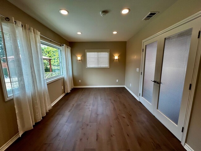 Building Photo - A home that has all the best of California Living!