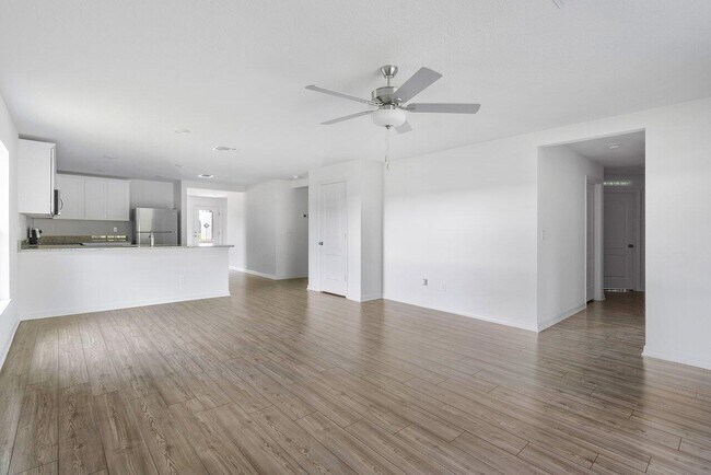 Building Photo - 1581 SW Underwood Ave