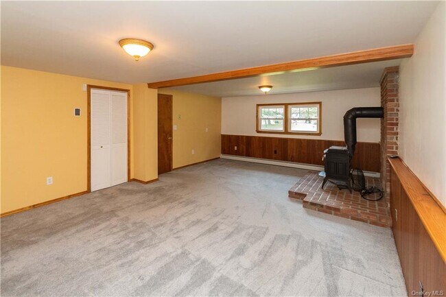 Building Photo - 5 Boxwood Close