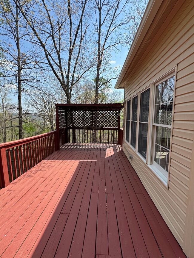 Building Photo - 95 Bassingham Dr