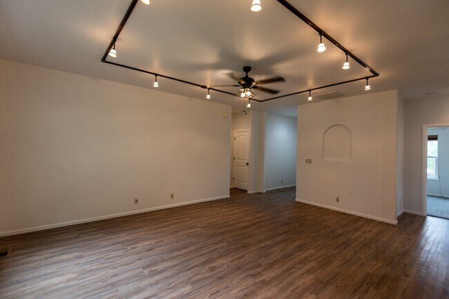 Building Photo - 2743 Spruce Dr