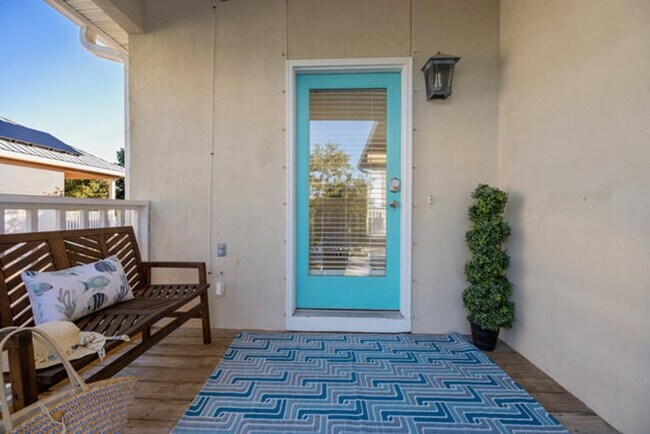 Building Photo - 76 Gulf View Dr