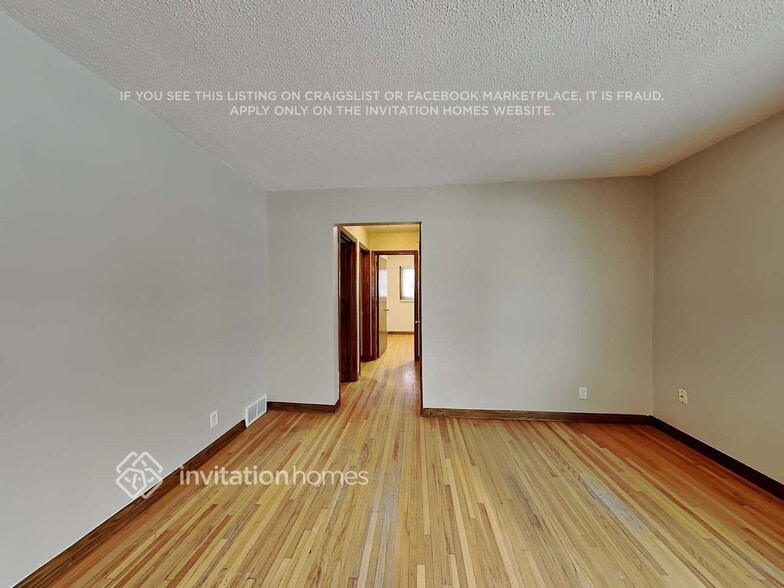 Building Photo - 3612 Commodore Dr