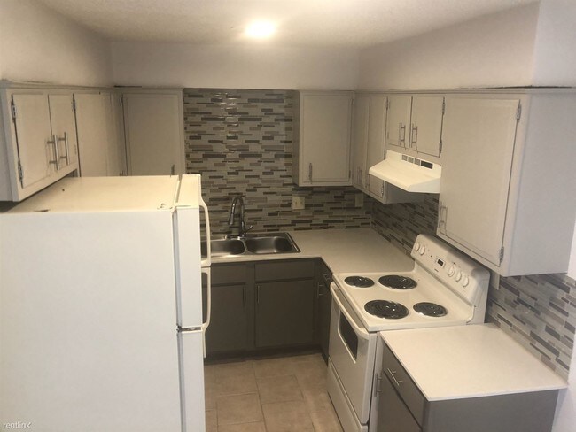 Building Photo - 2 br, 2 bath Condo - 6824 Lyrewood Lane #132