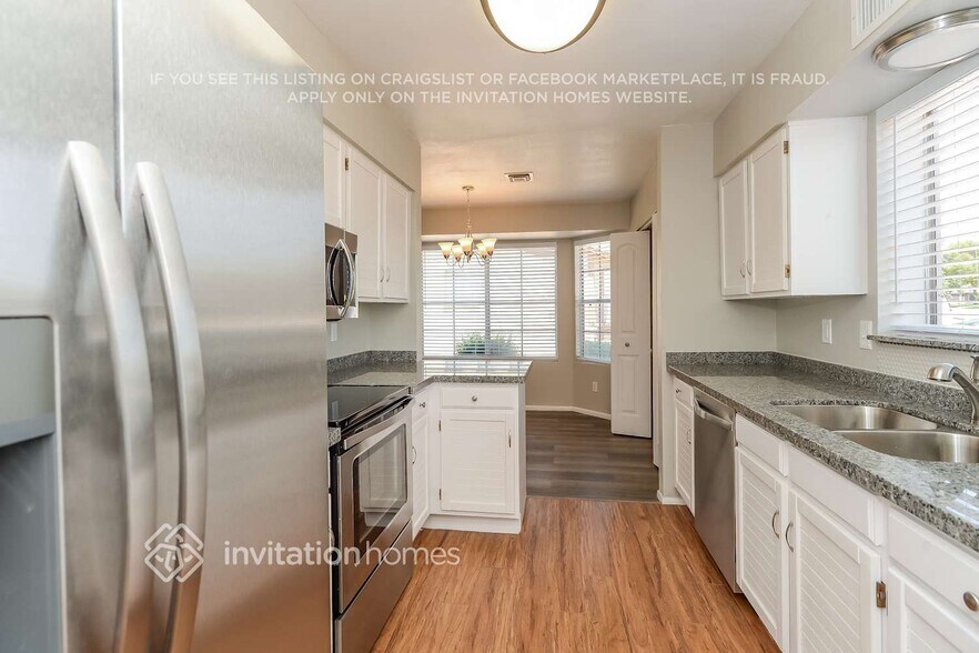 Building Photo - 1055 N Recker Rd
