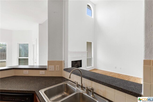 Building Photo - 156 Pecanwood S