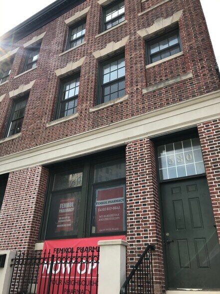 Front of building 530 St Paul - 526 St Paul St