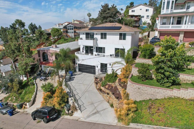 Building Photo - 1644 Cuyamaca Ave
