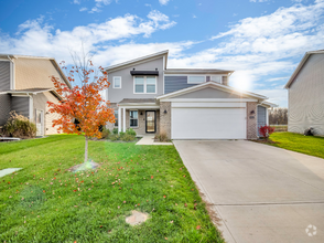 Building Photo - 9715 Violet Cir