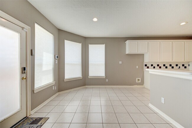 Building Photo - 2935 Apple Forest Ct
