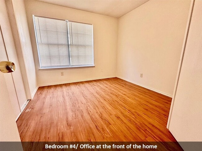 Building Photo - 17204 Ardisia Dr