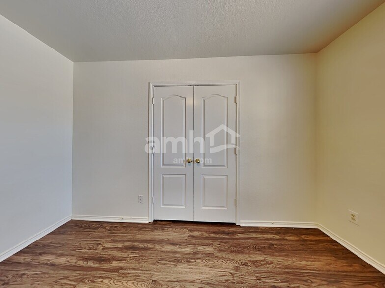 Building Photo - 824 Wilderness Pass