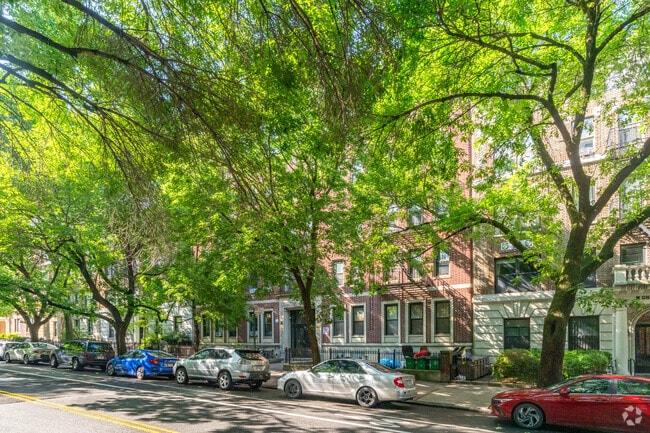 Building Photo - 417 St Johns Place