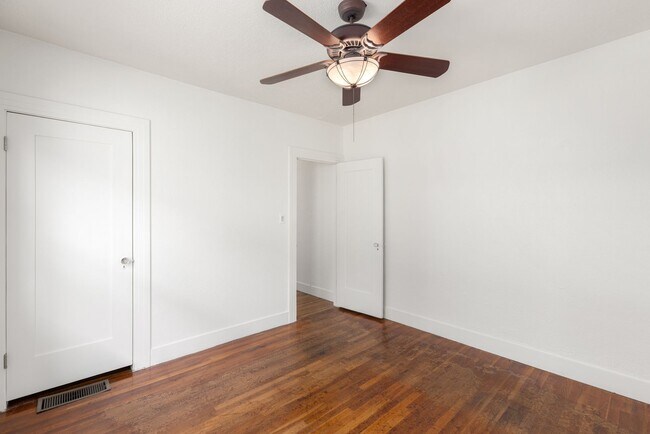 Building Photo - Fully Remodeled Craftsman in North Park! ?...