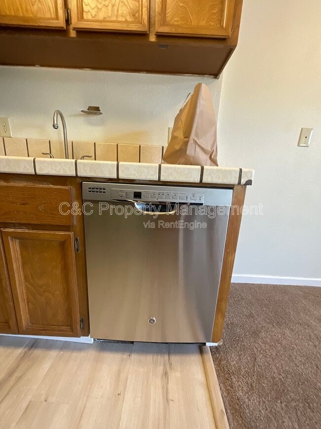 Building Photo - 6254 Joaquin Murieta Ave