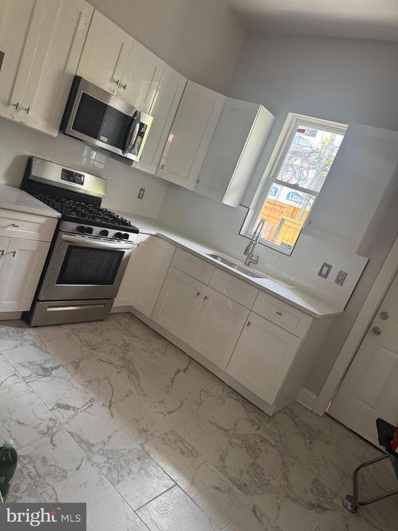 Primary Photo - 2518 N 33rd St