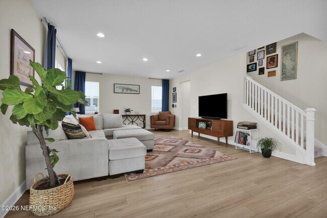 Building Photo - 409 Honeycomb Trl