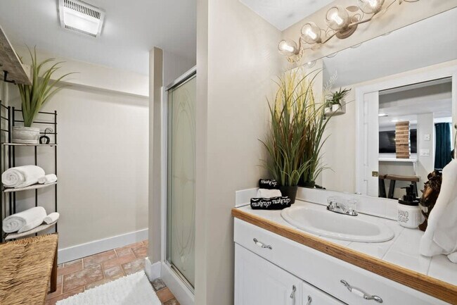 Building Photo - 75 State Rd 1441